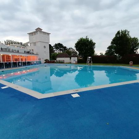 Haven Rockley Park,Lytchett Bay View Hotel Poole Bagian luar foto