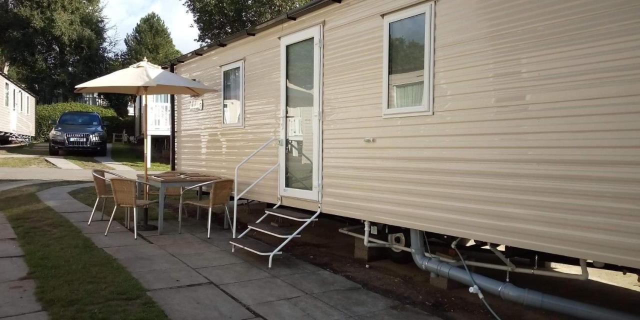 Haven Rockley Park,Lytchett Bay View Hotel Poole Bagian luar foto